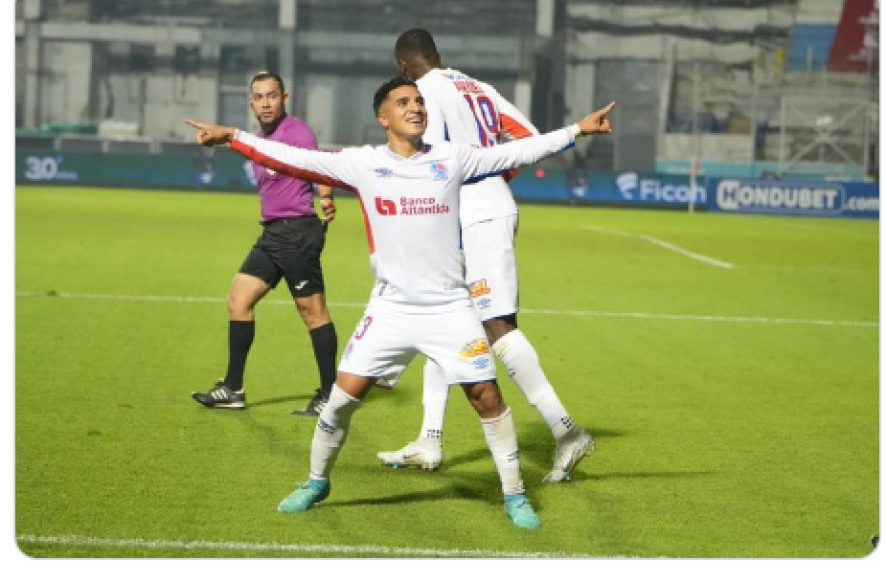 Y sobre Olimpia dijo: “Mostró ese carácter y el juego que se requiere en esta clase de partidos...Chirinos destacó como siempre”.