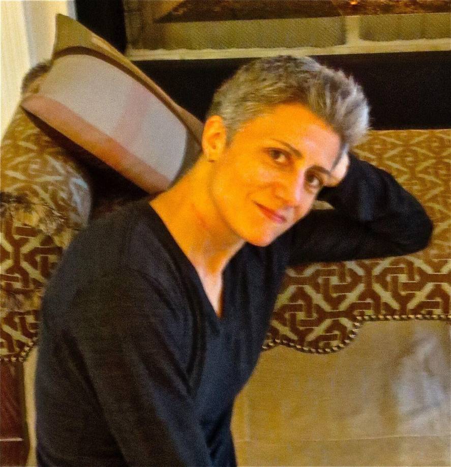 Sin embargo, el experimento tuvo un alto costo emocional para Norah. La tensión de mantener una identidad falsa y las revelaciones sobre las dificultades de ser hombre provocaron una profunda depresión que la llevó a buscar tratamiento psiquiátrico.