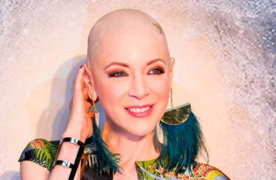 Recientemente se ha creado una polémica alrededor de la actriz Edith González ante una supuesta recaída por cáncer.<br/><br/>Y es que una persona que trabaja junto a la actriz en el programa 'Este es mi estilo' de TV Azteca señaló que Edith lucía desmejorada y que estaba teniendo problemas de salud.