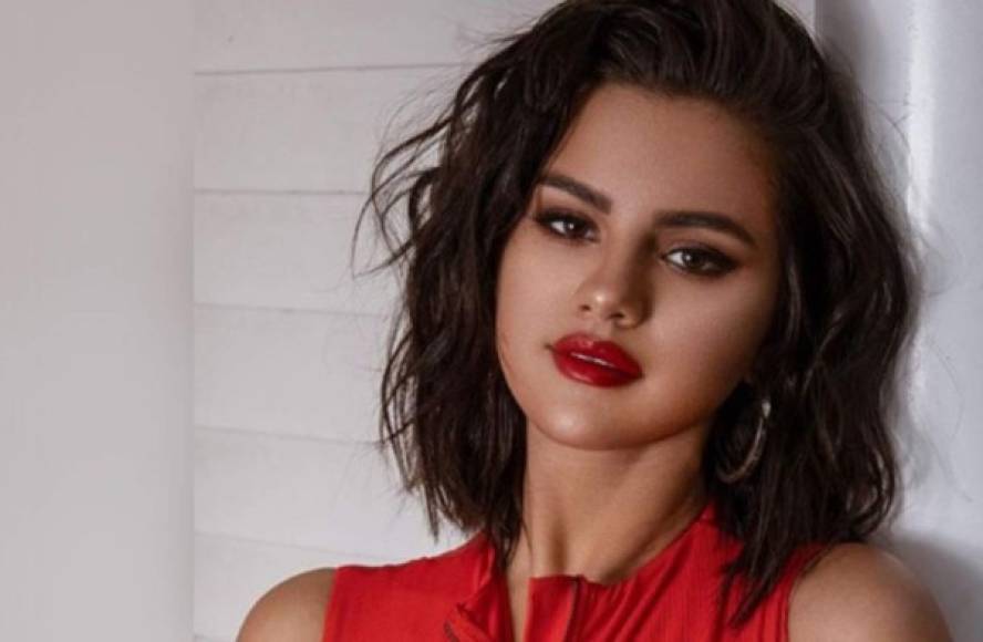 Selena Gómez gana 8 millones de dólares por sus fotos en Instagram. 886.000 por post patrocinado.
