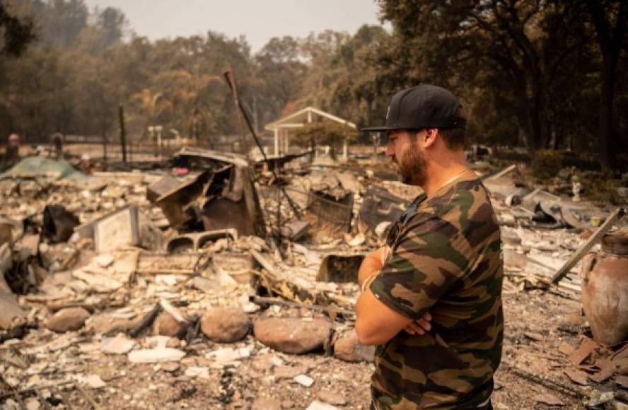 Cerca de 240.000 personas fueron evacuadas en el norte del Estado para escapar de los incendios que asolan California desde la semana pasada.