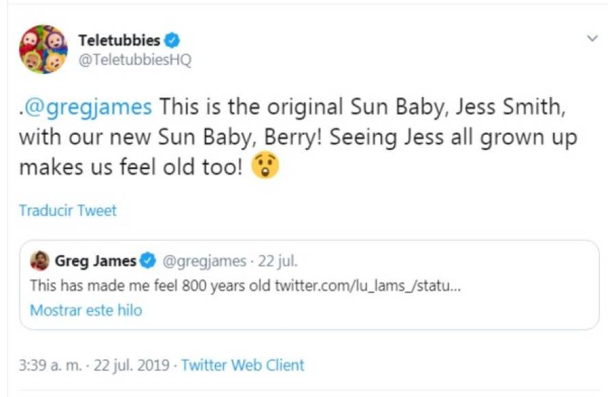 Esto provocó que la cuenta oficial de Twitter de los Teletubbies reaccionara. 'Ella es la 'bebé sol' Jess Smith, con nuestra nueva 'bebé sol', ¡Berry! Ver a Jess tan grande también nos hace sentir viejos', escribieron.
