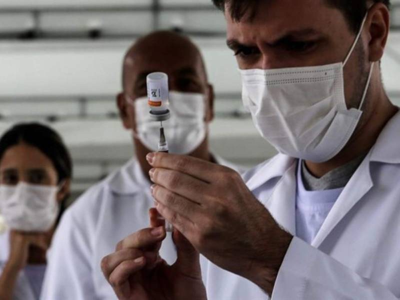 El país sudamericano acumula más de 230,00 fallecidos por coronavirus en el territorio.