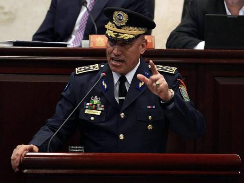 El exdirector de la Policía Nacional de Honduras, Juan Carlos “El Tigre” Bonilla podría poner en evidencia el supuesto vínculo entre Mauricio Hernández y el expresidente Juan Orlando Hernández en las actividades de narcotráfico...