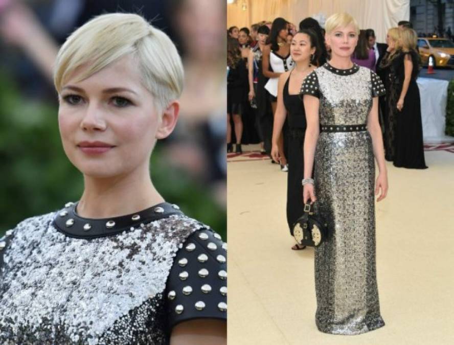 Si eres de las chicas rudas que no quieren perder su toque, el vestido de Michelle Williams puede servirte de inspiración.<br/>El Louis Vuitton combina la delicadeza de un vestido de noche con el outfit de una rockera.