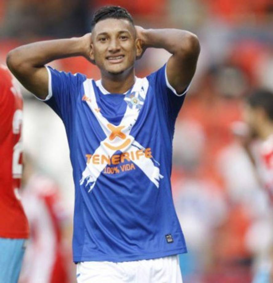 Bryan Acosta: El Dallas de la MLS le realizó una oferta al Tenerife de España por los servicios del mediocampista hondureño pero ha sido rechazada. 'Espero continuar hasta que Dios quiera para triunfar en el CD Tenerife. Me siento muy valorado por parte del club”, dijo.