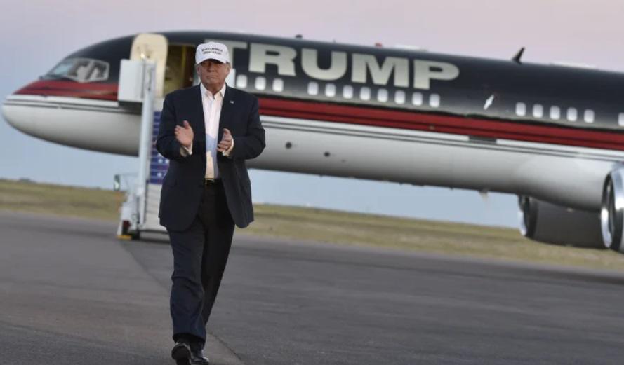Avión que transportaba a Trump realizó aterrizaje de emergencia