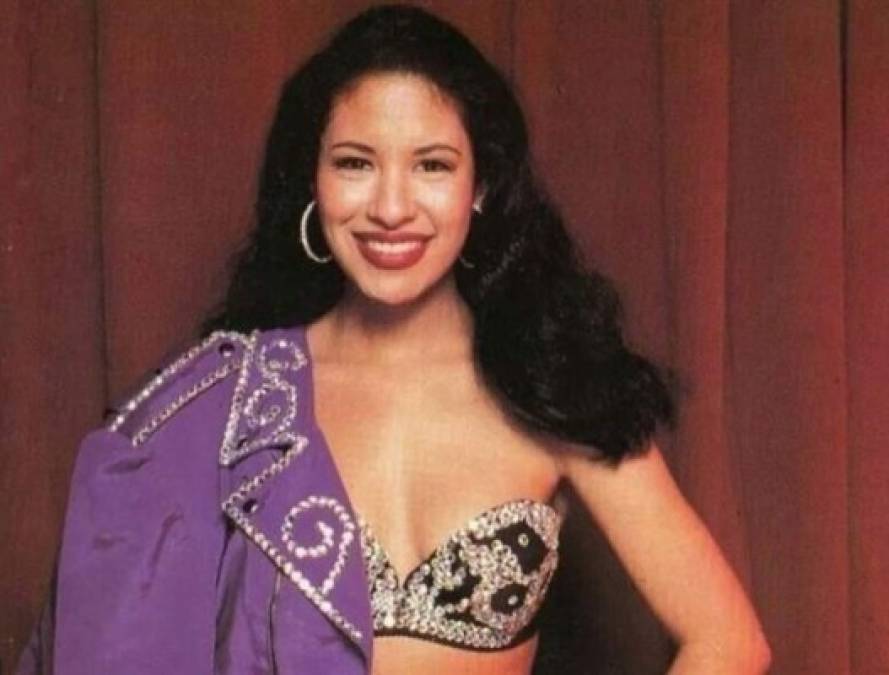 Su carisma, belleza y talento la colocó en la cima de su carrera. Sus canciones 'La carchacha', 'Como la flor', 'Bidi bidi bom bom' y 'Amor prohibido', entre otras, eran un verdadero éxito.