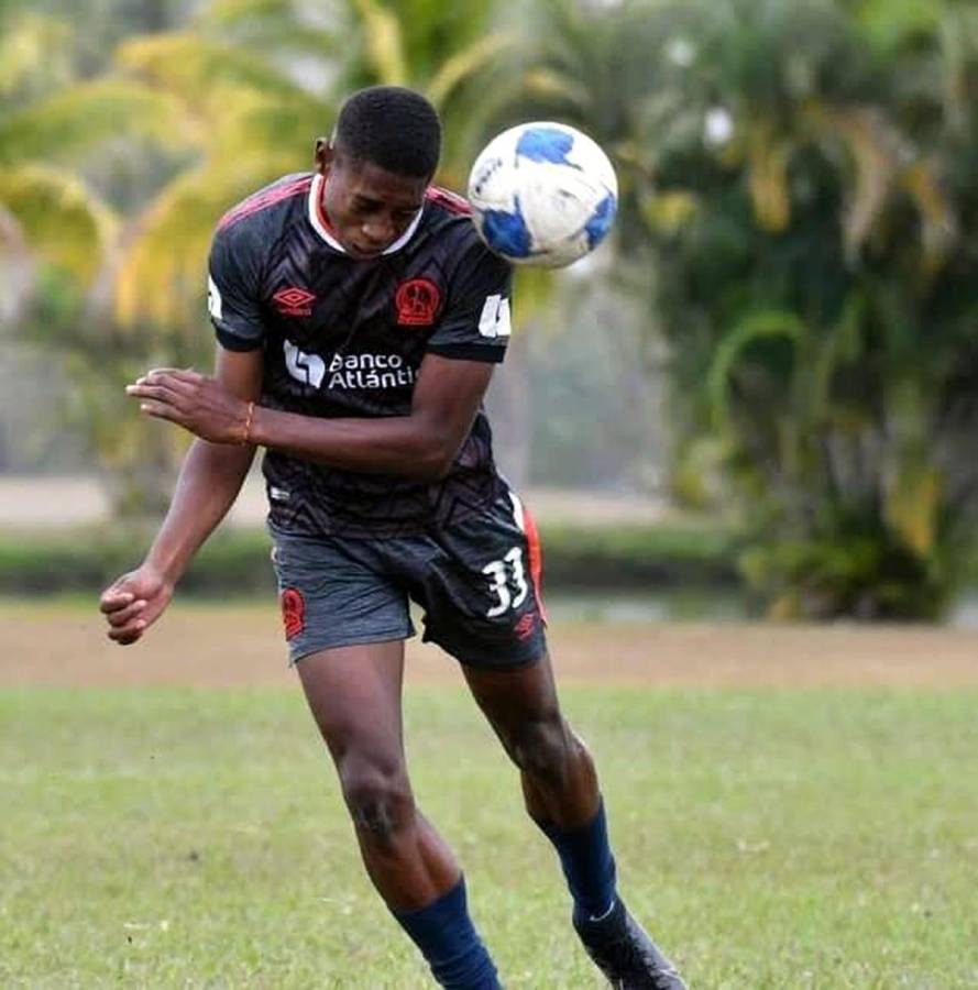 Alenis Valentín estuvo en las divisiones inferiores del Olimpia y ahora lo hará en el equipo estadounidense.