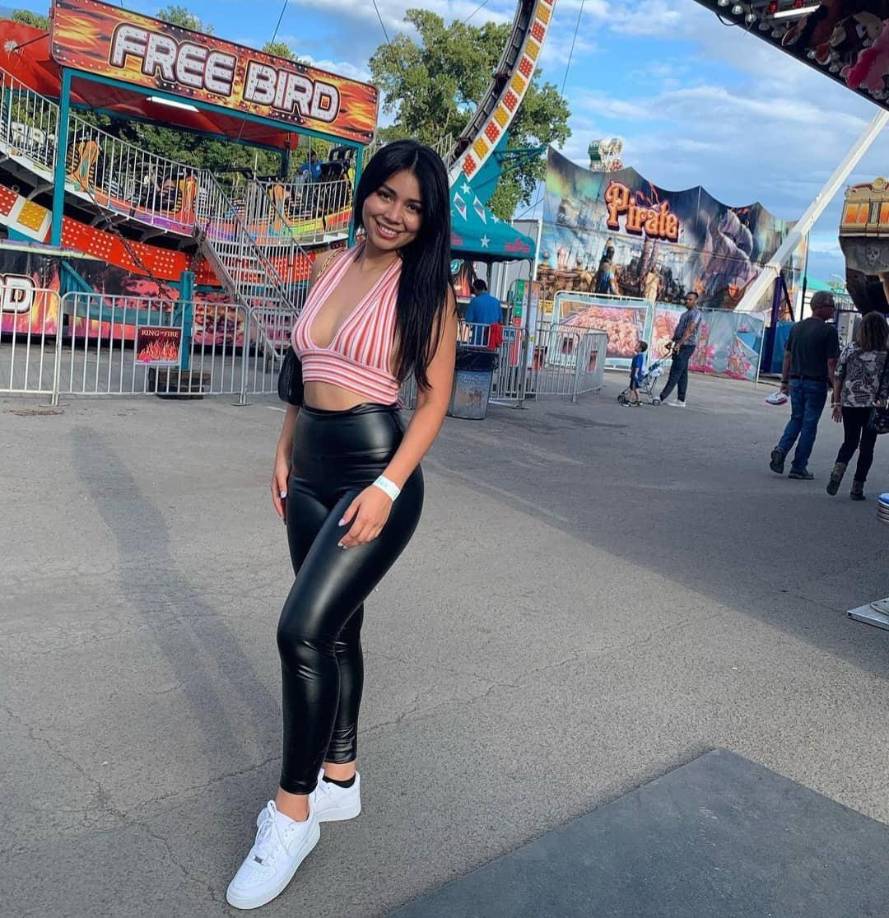 La bella catracha Yensy Selenia Bonilla nació en Olancho. La catracha radica en Estados Unidos y en dicho país ha sido conquistada por un legionario hondureño.