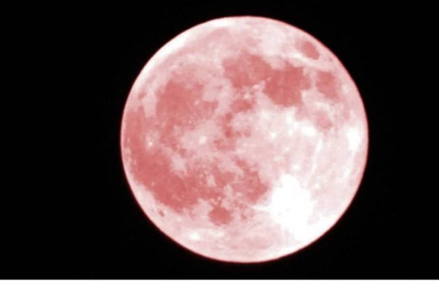 Se produce una superluna si la Luna llena sucede cerca del perigeo lunar, así que este año se oirá hablar de hasta cuatro superlunas (en febrero, marzo, abril y mayo).