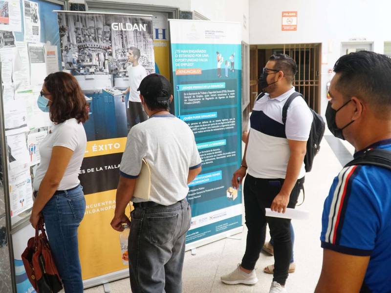 Las recomendaciones es vestir formal.