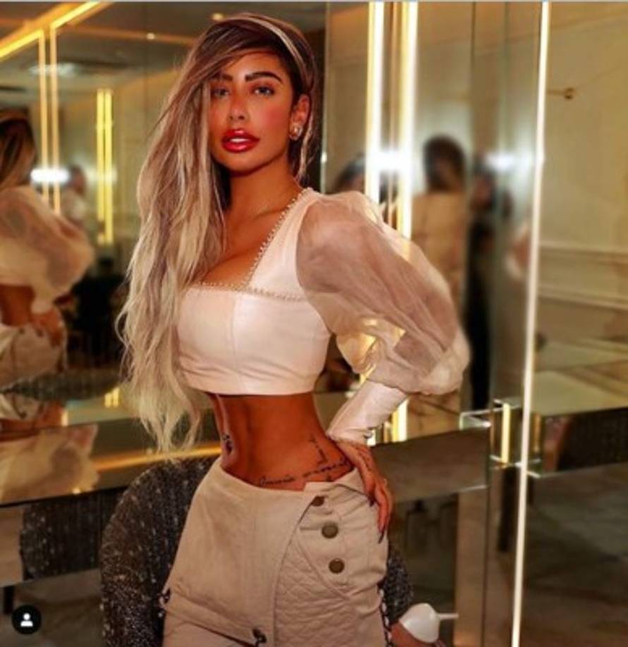 Rafaella, la hermosa hermana de Neymar, no podía faltar a la fiesta que promueve el futbolista.