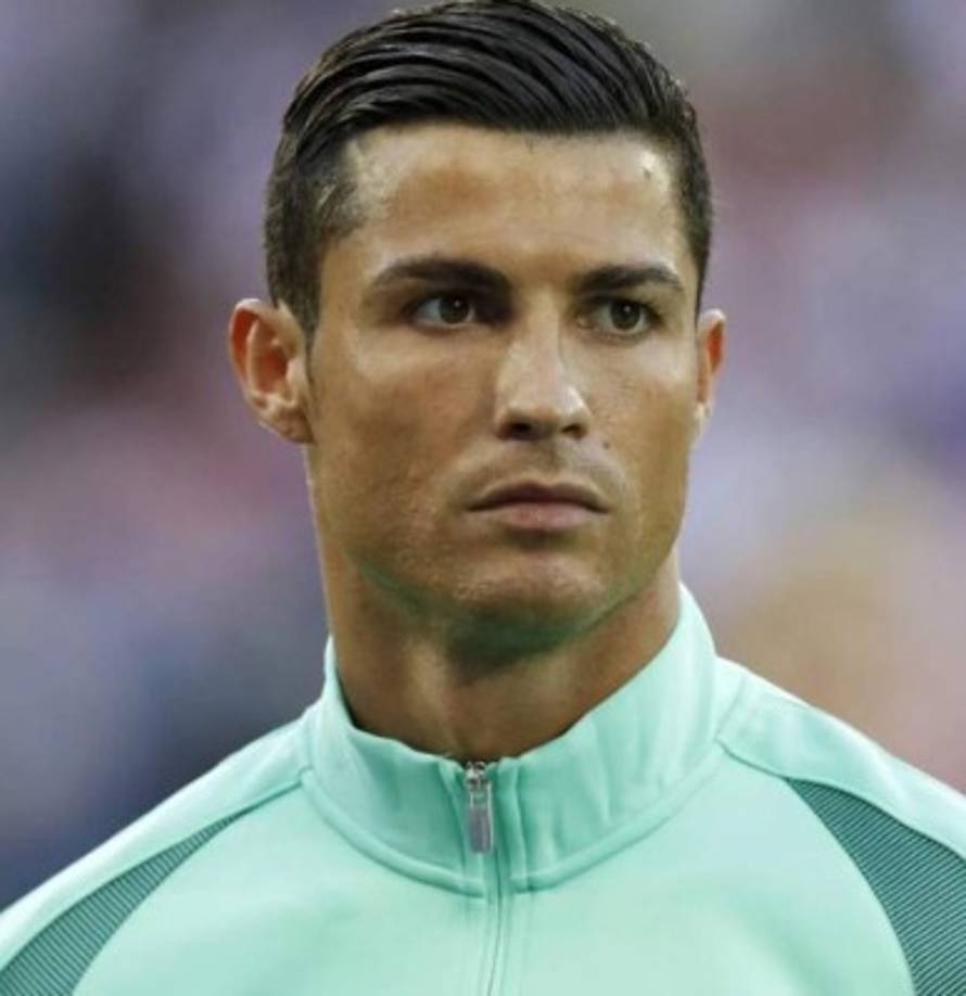 Si bien no se retocó la nariz, esta si sufrió modificaciones: 'La nariz de él sigue siendo la misma, pero con el movimiento de los maxilares, los movimientos del hueso, hizo que cambiara un poco'.<br/>