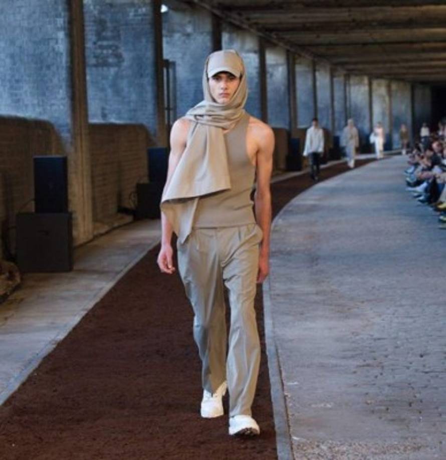 En la cuenta de Instagram se promocionan los diseños del príncipe heredero.