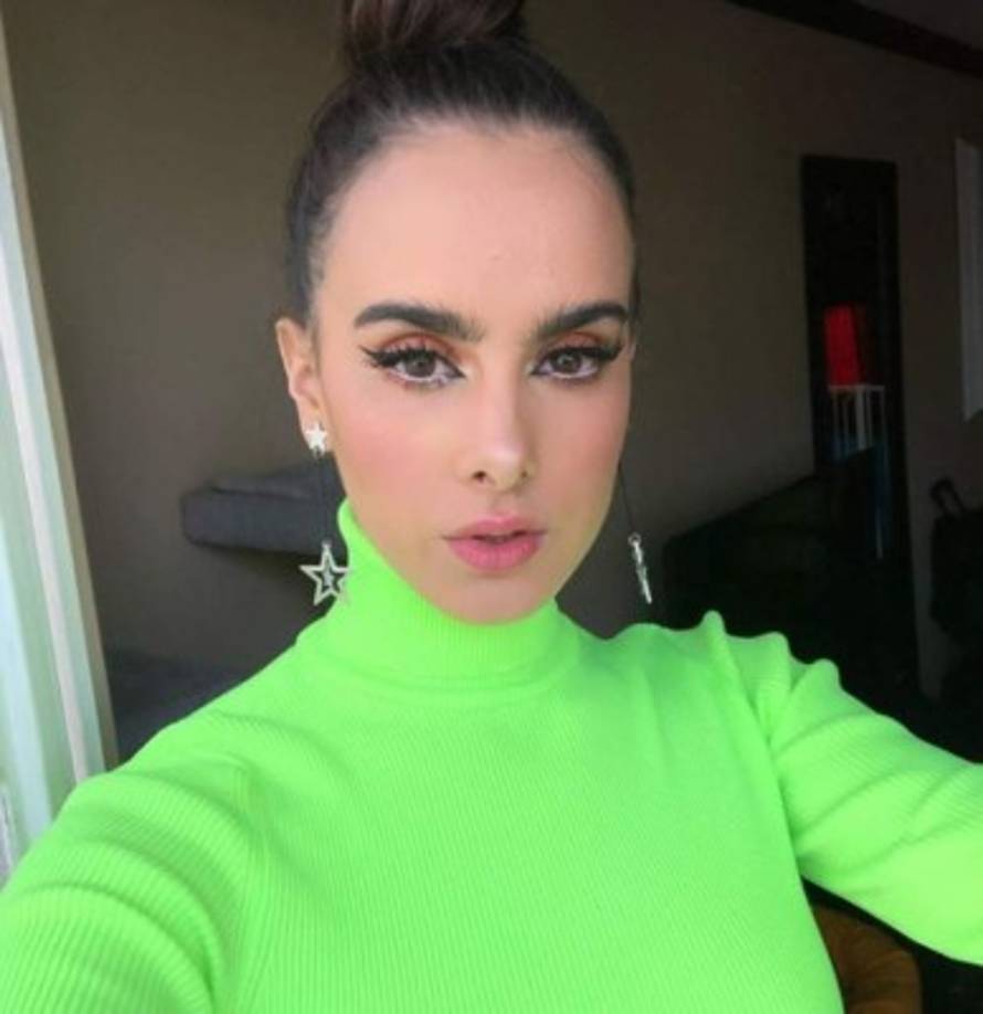 Después empieza a actuar en cortometrajes, teatro, películas, anuncios, comerciales. En el 2010, vuelve con una actuación infantil en la película De día y de noche, donde compartió créditos con Sandra Echeverría y Manuel Balbi.