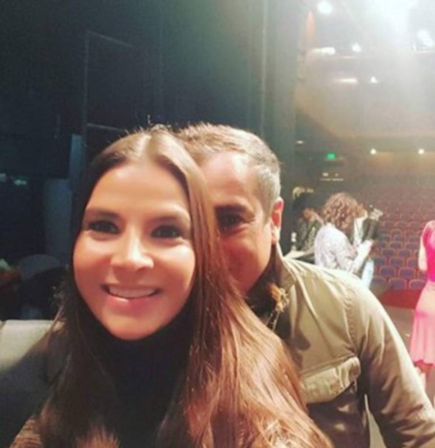 Confesó que terminó con otro cirujano realizándose el mismo procedimiento estético, sin embargo, la incomodidad en el rostro no le gustaba y pese a que este le insistía continuara inyectándose esta sustancia, ella desistió de eso.<br/>