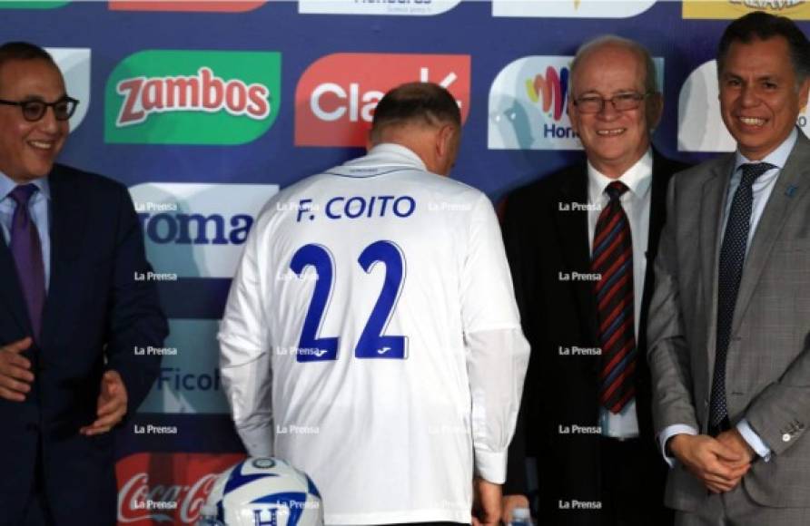 Fabián Coito escogió el número 22 en su espalda, por el Mundial de Qatar 2022, al que buscará clasificar a la Selección de Honduras.