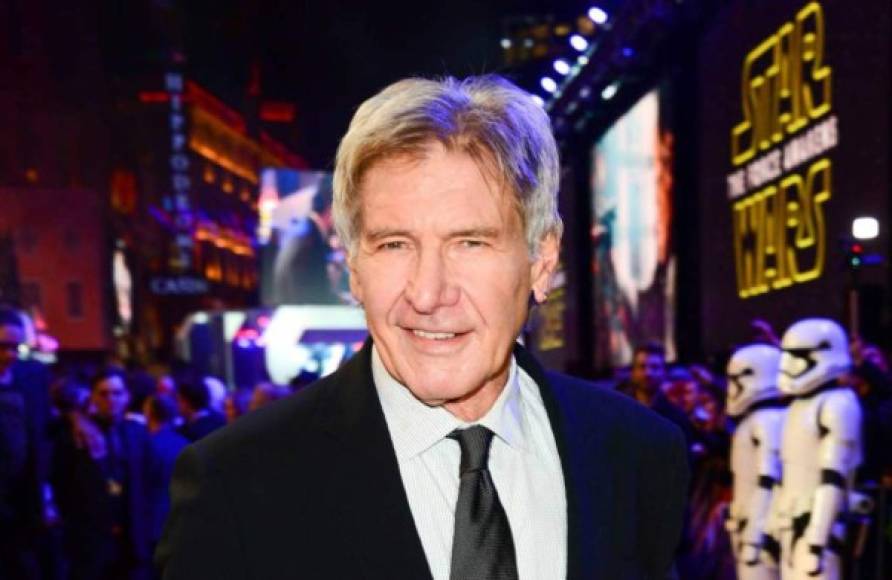 El gran actor Harrison Ford antes de ser Indiana Jones desempeñó otros trabajos, fue consejero de niños en un campamento, también fue carpintero y comentarista deportivo en su escuela.