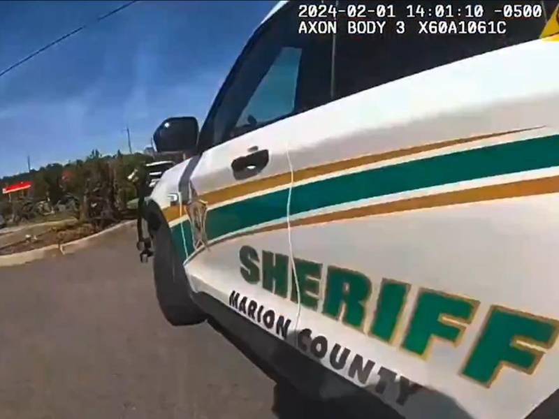 Mujer roba patrulla en Florida, Estados Unidos