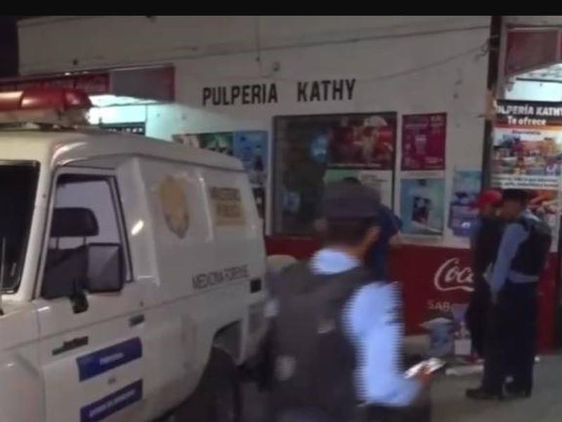 Frente a una pulpería quedó el cuerpo de un hondureño que murió, aparentemente, atragantado con hueso de una porción de pollo.