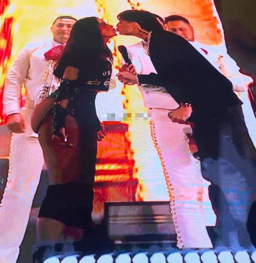 Hasta el momento, los dos artistas no han confirmado nada sobre si existe algún noviazgo o el inicio de una relación formal.