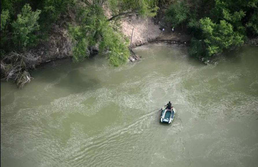 Según contó Wilson Muñoz al diario <i>The Washington Post</i>, casi al final de la excursión, Fernández accedió a volver a realizar una última ronda de pesca antes de marcharse junto a los cuatro niños que iban con ellos: su hijo Dylan, de 3 años; el hijo de Muñoz, de 11 años; y a dos amigos de ellos.