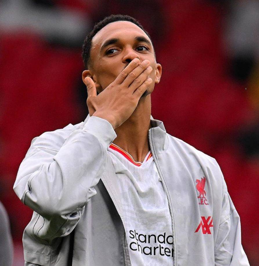 Prensa española informa que Real Madrid está en negociaciones con Alexander-Arnold, lateral inglés que brilla en el Liverpool. El defensor podría llegar en enero como reemplazo del lesionado Carvajal.