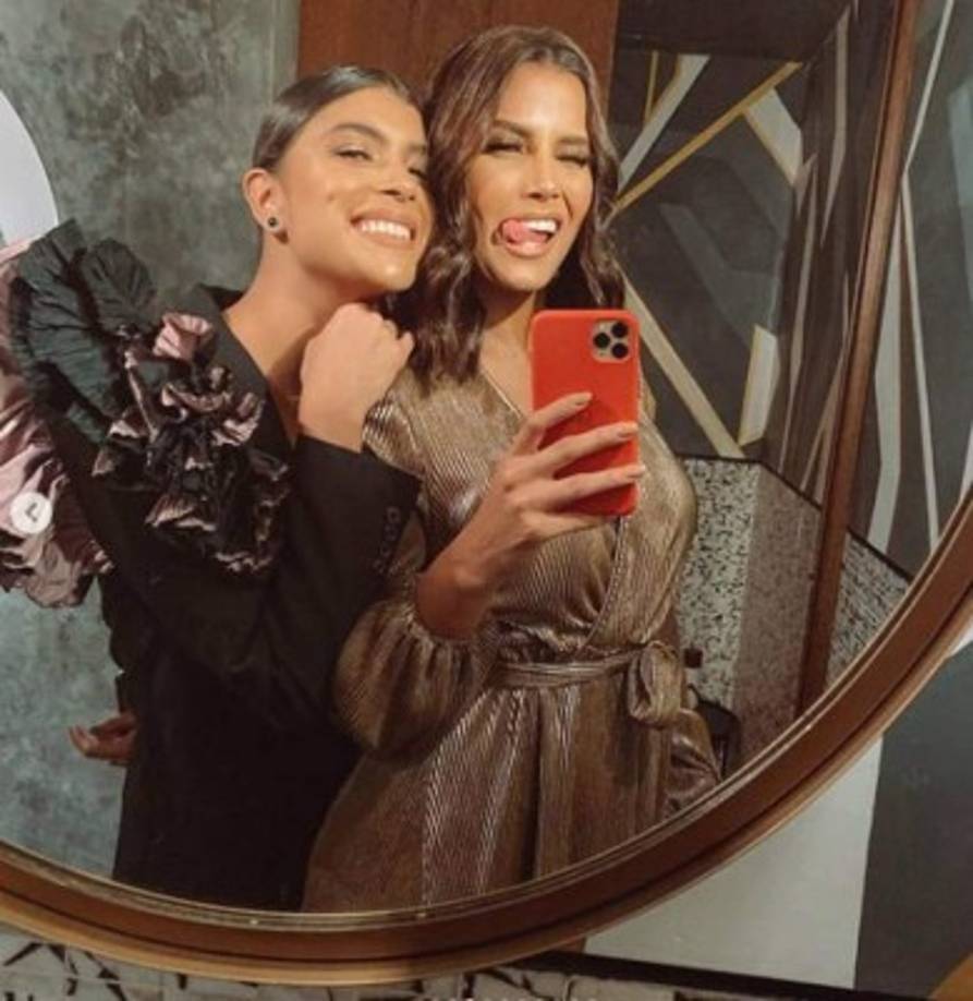 Al menos nueve personas murieron al estrellarse la avioneta que había partido del estado sureño de Bolívar con destino a Miranda.<br/><br/>Entre ellos estaban las dos modelos, dos pilotos y empresarios venezolanos.