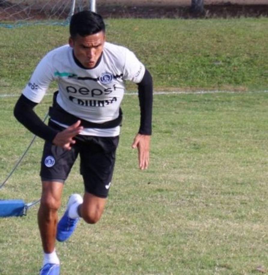 Juan Delgado (Motagua): Pese a la derrota de su equipo ante Real España, el centrocampista brilló en el mediocampista del conjunto azul.