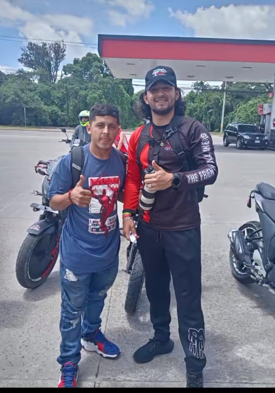 “Sombrilla” amaba las motos; su vida se apagó en un pique en la 33 calle de SPS