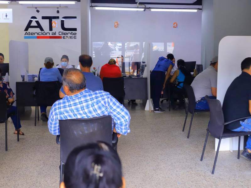 <b><span class=mln_uppercase_mln>Servicio.</span></b> Oficina de atención al cliente de la UTCD en barrio Guamilito.<span class=mln_uppercase_mln> Foto: Melvin Cubas.</span>