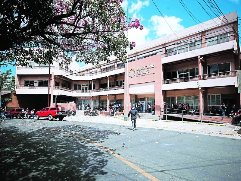 Fachada de las oficinas del Ministerio Público en Tegucigalpa donde hay expectativas por próximo proceso eleccionario.