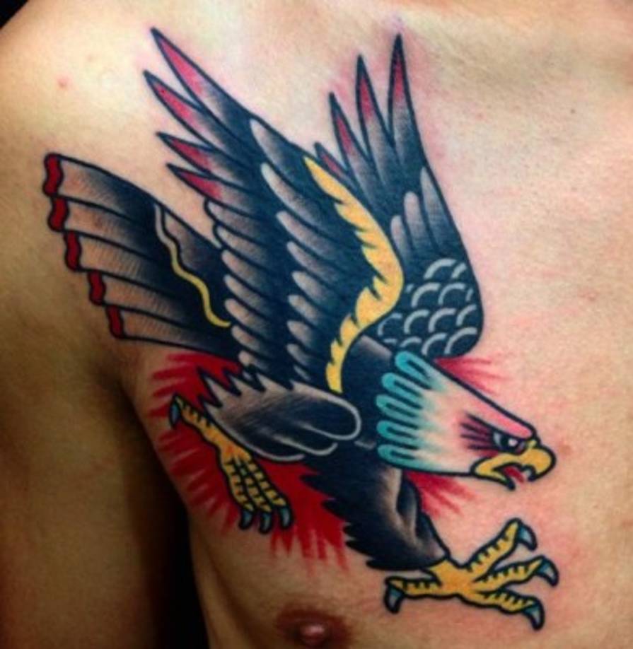 Las imágenes insignes del tatuaje tradicional americano son las anclas, golondrinas, las aguilas ( símbolo para representar a los Estados Unidos), los corazones, la estrella naútica, barcos, sirenas, dragones, nativos americanos, entre otros.<br/>Imagen tomada de https://www.belagoria.com/2016/02/tatuajes-de-aguilas-y-significado.html