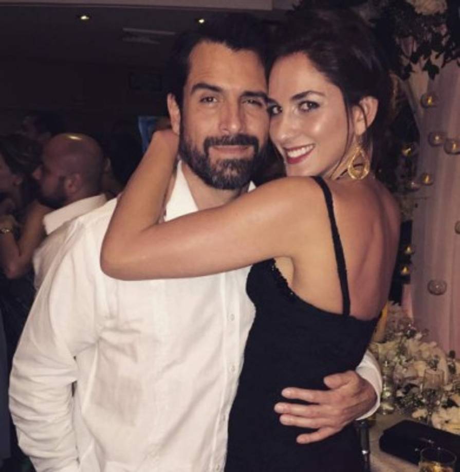 El actor está casado con Adriana Tarud, ex Miss Señorita Colombia.