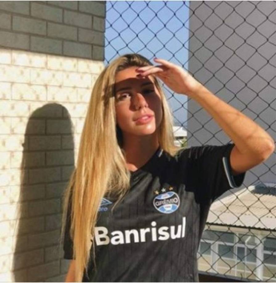 El Grêmio Foot-Ball Porto Alegrense (conocido simplemente como Grêmio) es un club de la ciudad de Porto Alegre.<br/> <br/>Fue fundado por inmigrantes ingleses y alemanes el 15 de septiembre de 1903 y juega en el Campeonato Brasileño de Serie A.