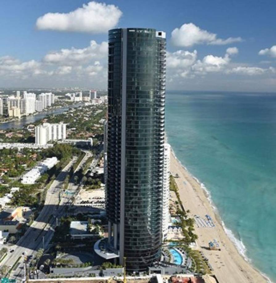 La Torre Porsche en Miami es donde Messi se decidió comprar una casa de lujo el año pasado. Hoy se han revelado nuevas fotos de la compra del argentino.