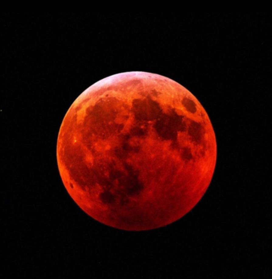 Expertos detallan que no existe evidencia científica o explicación alguna que los eclipses se relacionen con las malformaciones o discapacidades de los infantes.