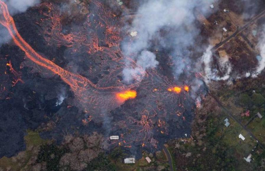 Hasta ahora destruyó 71 hogares y forzó la evacuación de unas 2.000 personas, informó a la AFP Janet Snyder, portavoz del condado de Hawái.