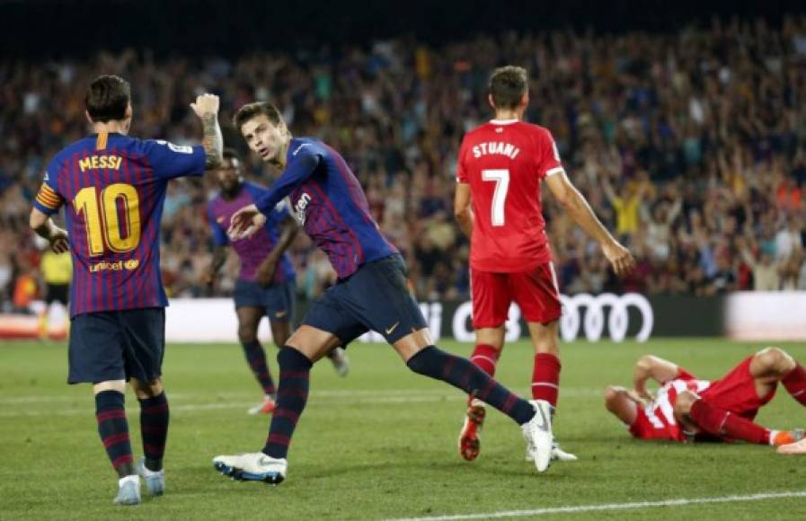 Piqué anotó el gol del empate del Barcelona en el minuto 63. El defensor sorprendió con su nuevo look.
