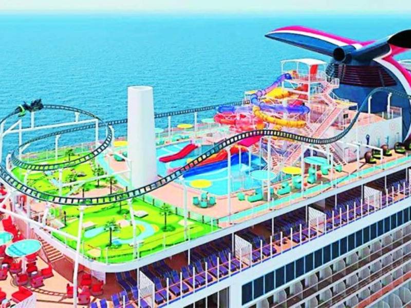 El Mardi Gras hizo su primer escala en Roatán en su viaje inaugural por el Caribe que inició el 31 de julio.