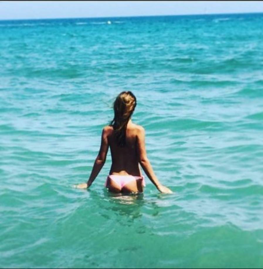 Sobre su participación en Miss Universo 2018 Ponce escribipo: 'Esto es por ustedes, por aquellos que no tienen visibilidad, ni voz, porque todos merecemos un mundo de respeto, inclusión y libertad. Y hoy estoy aquí, representando con orgullo a mi nación, a todas las mujeres y a los derechos humanos.'.