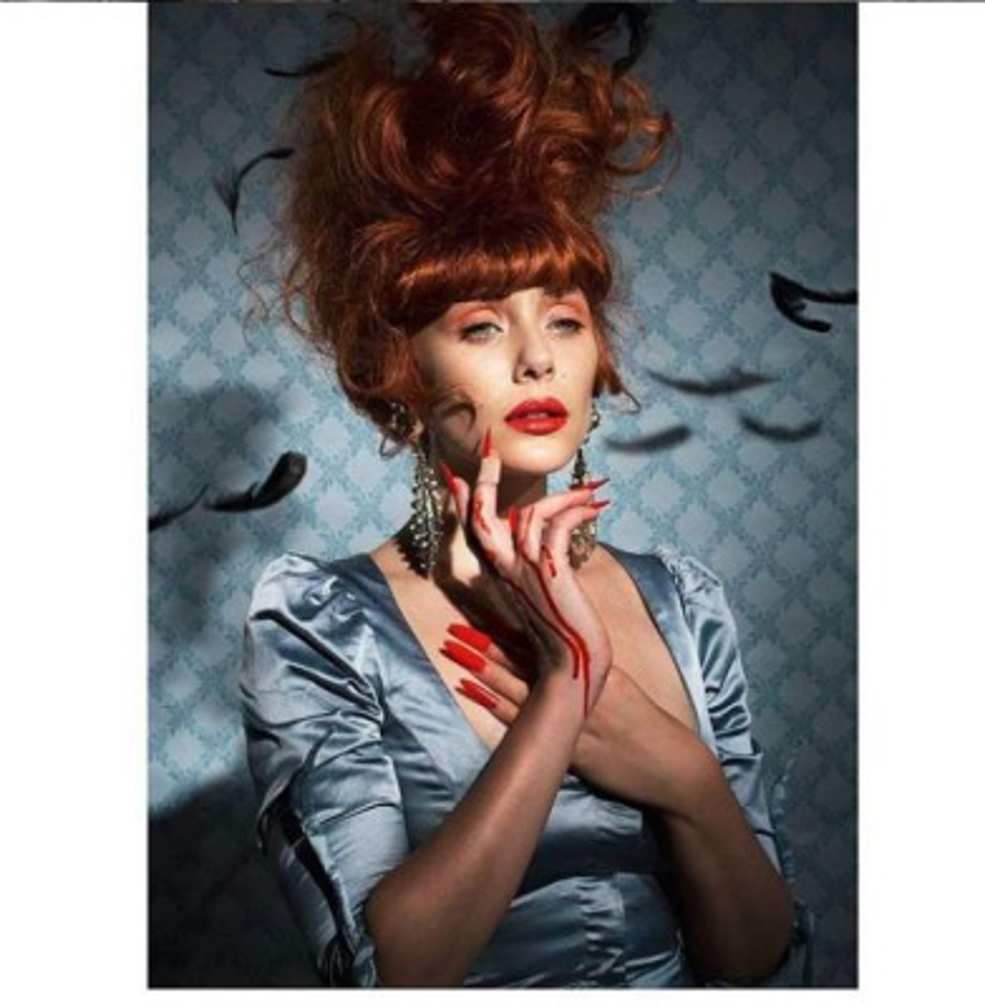 Elizabeth ha tenido grandes cambios de look debido a sus papeles.