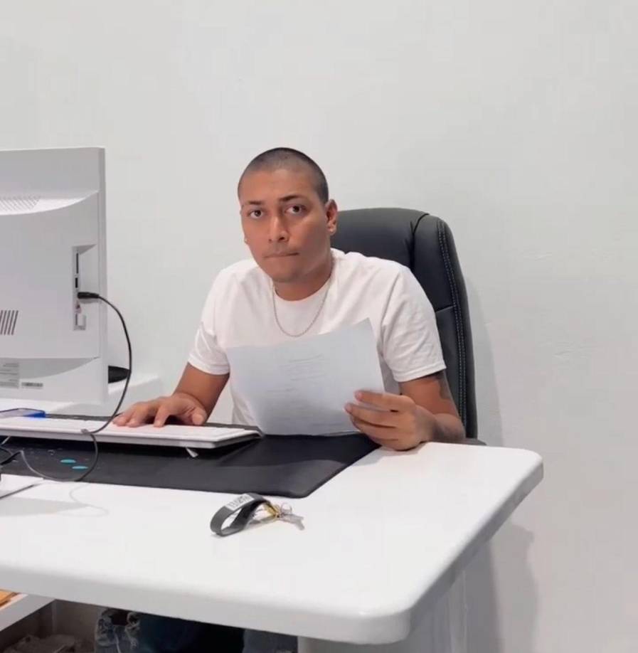 El polémico tiktoker, a través de una historia en sus redes sociales mencionó que no es fácil ser influencer en el país, ya que lleva mucho trabajo.