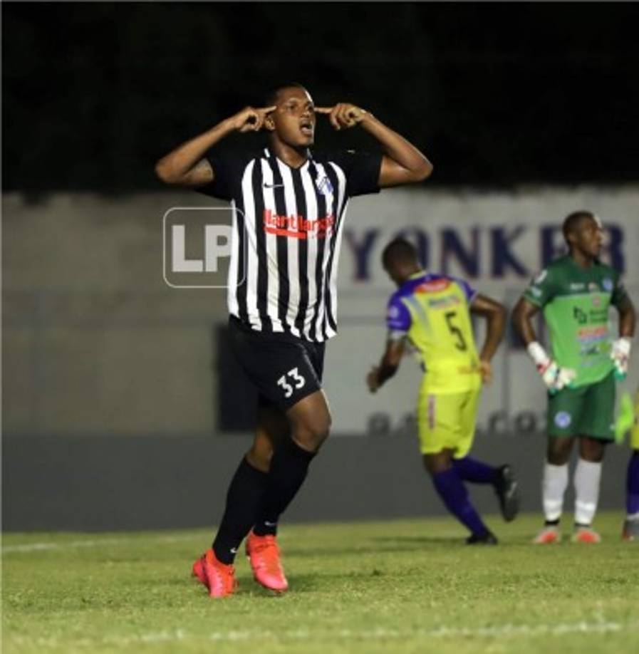 Así celebró Geovany Martínez el segundo gol de los progreseños.