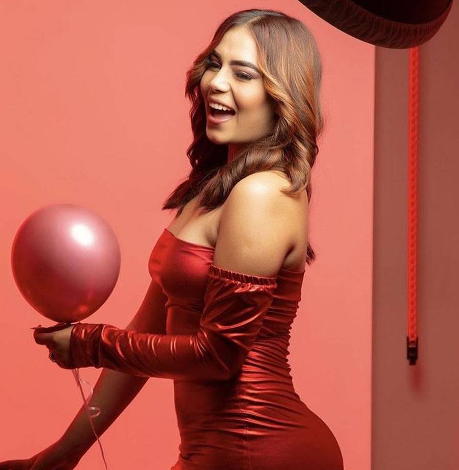 Cristel Osorio: La bella periodista hondureña recientemente conquistó su noviazgo con Yeison Mejía, volante ofensivo del Motagua. 