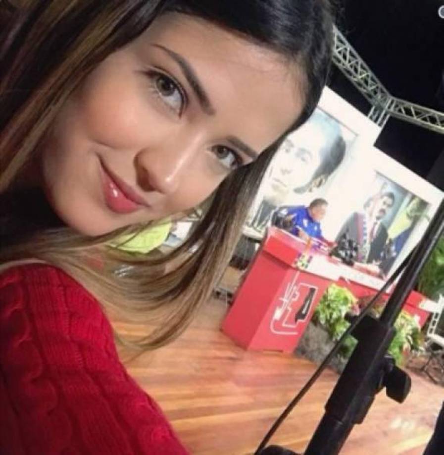 “El imperialismo cree que chantajea, cree que puede presionar, cree que puede asustarnos (...) y sancionó a un grupo de venezolanos y venezolanas. (...) No nos asustan con eso”, dijo el también primer vicepresidente del gobernante Partido Socialista Unido (PSUV) en su programa semanal, transmitido por el canal estatal VTV.