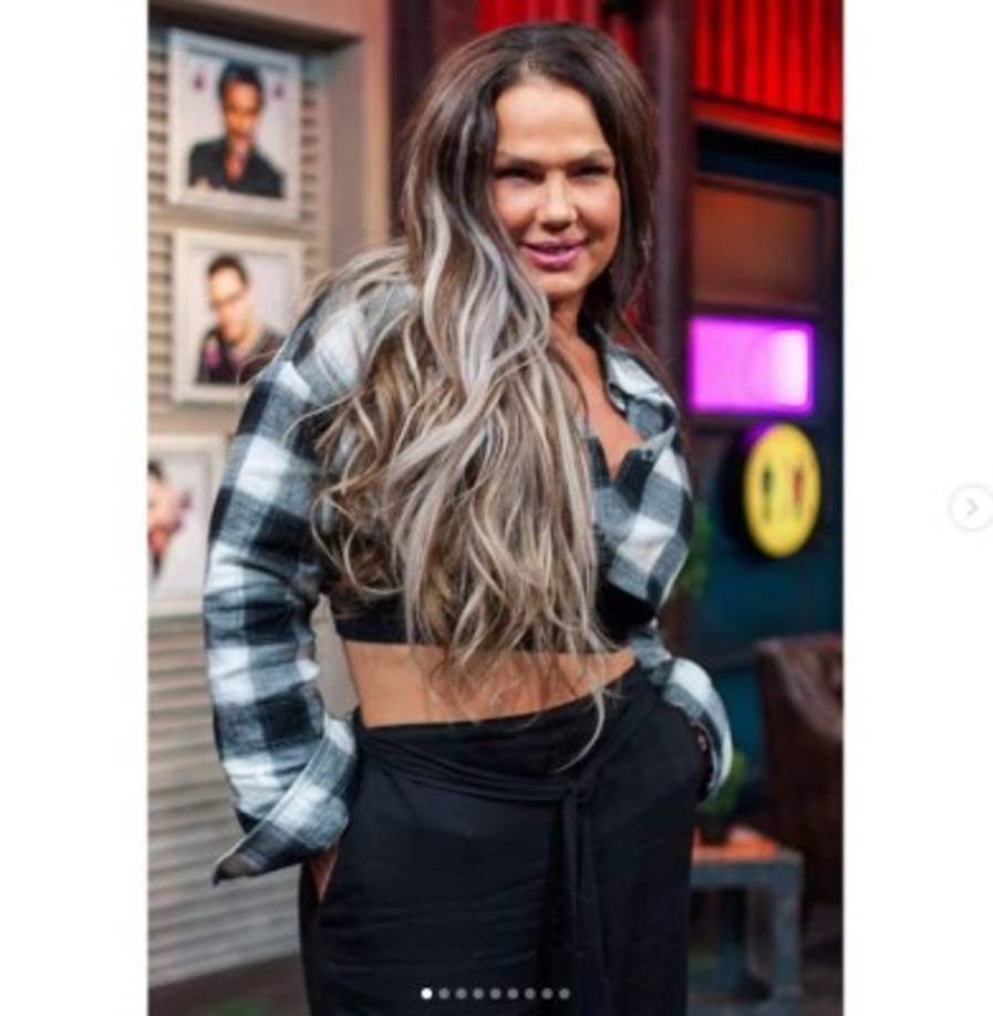 Niurka reprobó la tardanza de la joven al compartir el video donde se ve la mano de Vicente Fernández sobre su busto y es que hay que recordar que la usuria de TikTok comentó que este comportamiento indebido ocurrió hace tres años, pero en aquella ocasión el caso no tomó la fuerza que ahora gracias al poder de las redes sociales.<br/>