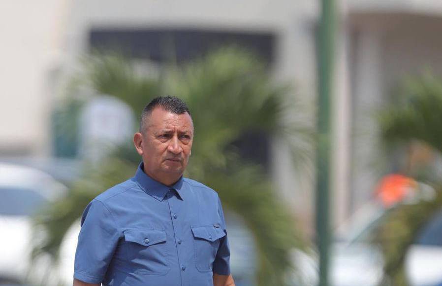 La llegada de Humberto Rivera al Estadio Juan Ramón Brevé de Juticalpa.