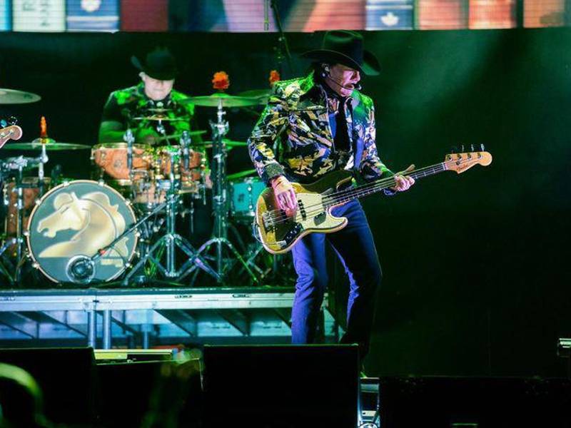 <b>BRONCO</b>El grupo mexicano se presenta este viernes en Expocentro. Las entradas al concierto se agotaron rápidamente, por lo que los intérpretes de “Que no quede huella”, prometieron un show inolvidable. El domingo estarán en el Estadio Chochi Sosa de Tegucialpa, a donde también agotaron las entradas.